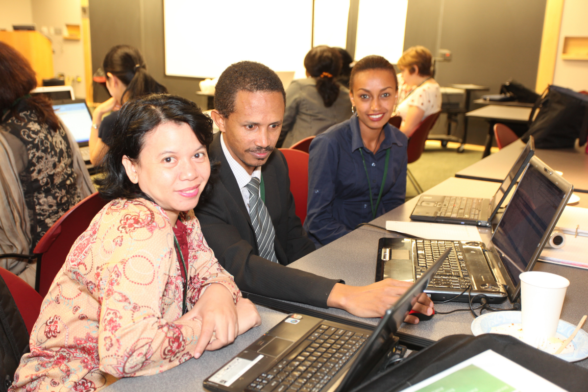 PFRH-Summer-Institute-Participants-on-Computers